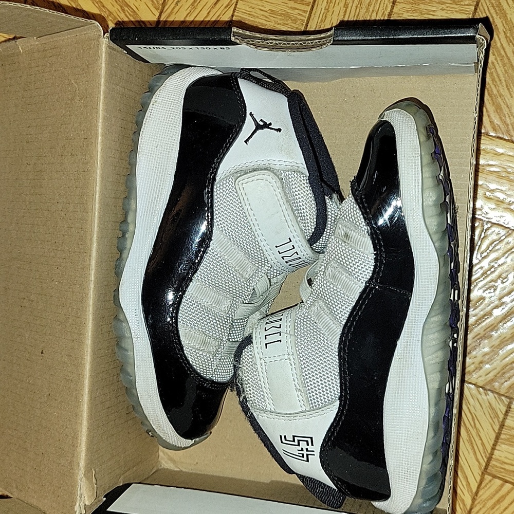 Jordan 11 Retro - Picture 8 of 9